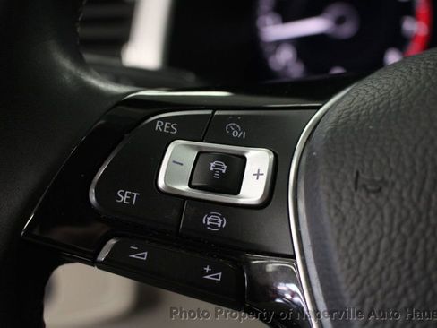 Used 2019 Volkswagen Atlas SEL Premium image 16