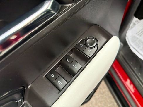 Used 2023 GMC Canyon AT4X AWD/4WD image 11