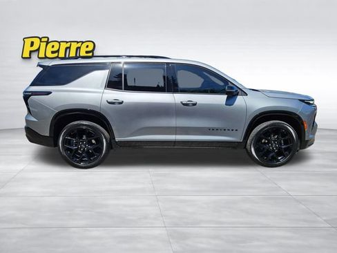 Used 2024 Chevrolet Traverse RS w/ LPO, Floor Liner Package AWD/4WD image 6