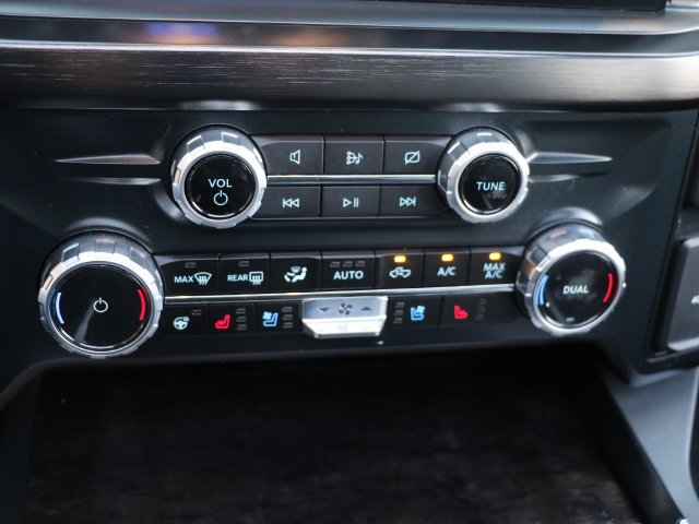 Used 2023 Ford F350 Lariat w/ Lariat Ultimate Package AWD/4WD image 24
