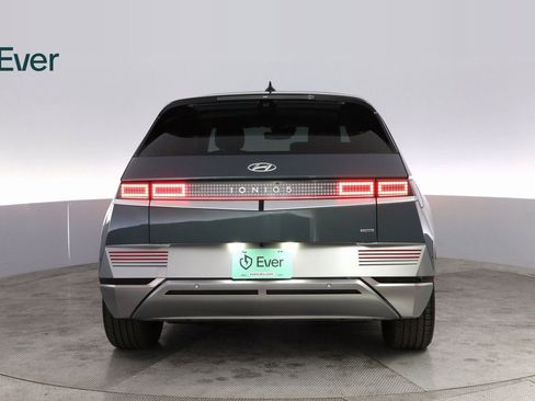 Used 2024 Hyundai Ioniq 5 Limited image 13