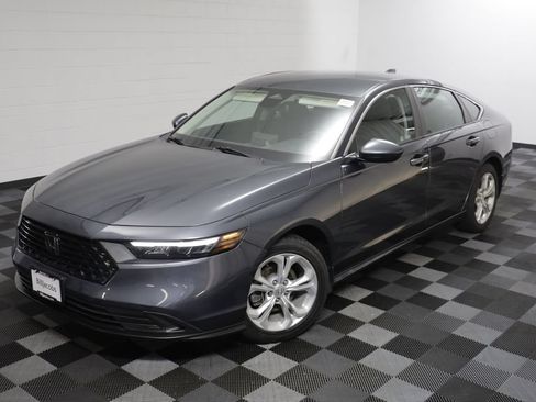 Used 2023 Honda Accord LX image 2