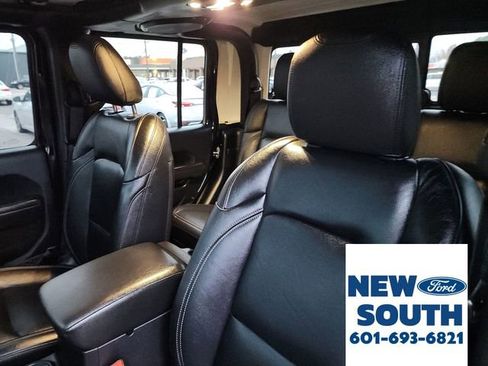 Used 2020 Jeep Gladiator Sport w/ Quick Order Package 24S image 9