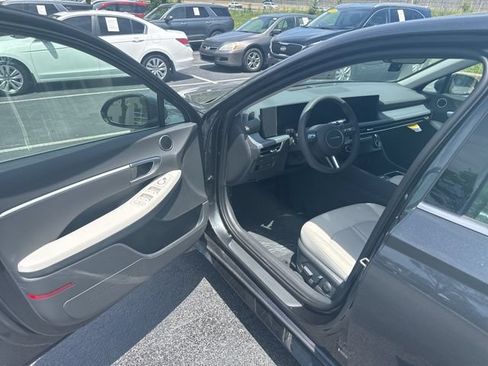 New 2026 Hyundai Sonata SEL AWD/4WD image 9