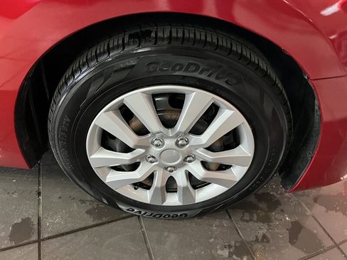 Used 2015 MAZDA MAZDA3 i Sport image 31