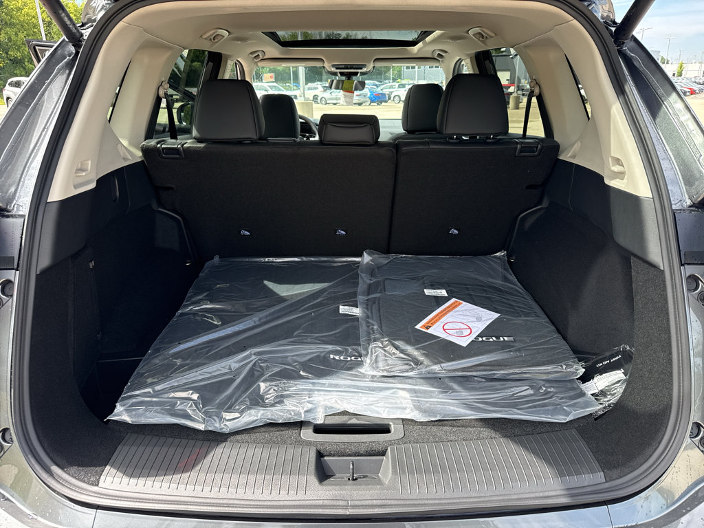 New 2026 Nissan Rogue Dark Armor AWD/4WD image 36