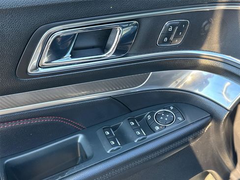 Used 2019 Ford Explorer Sport image 30