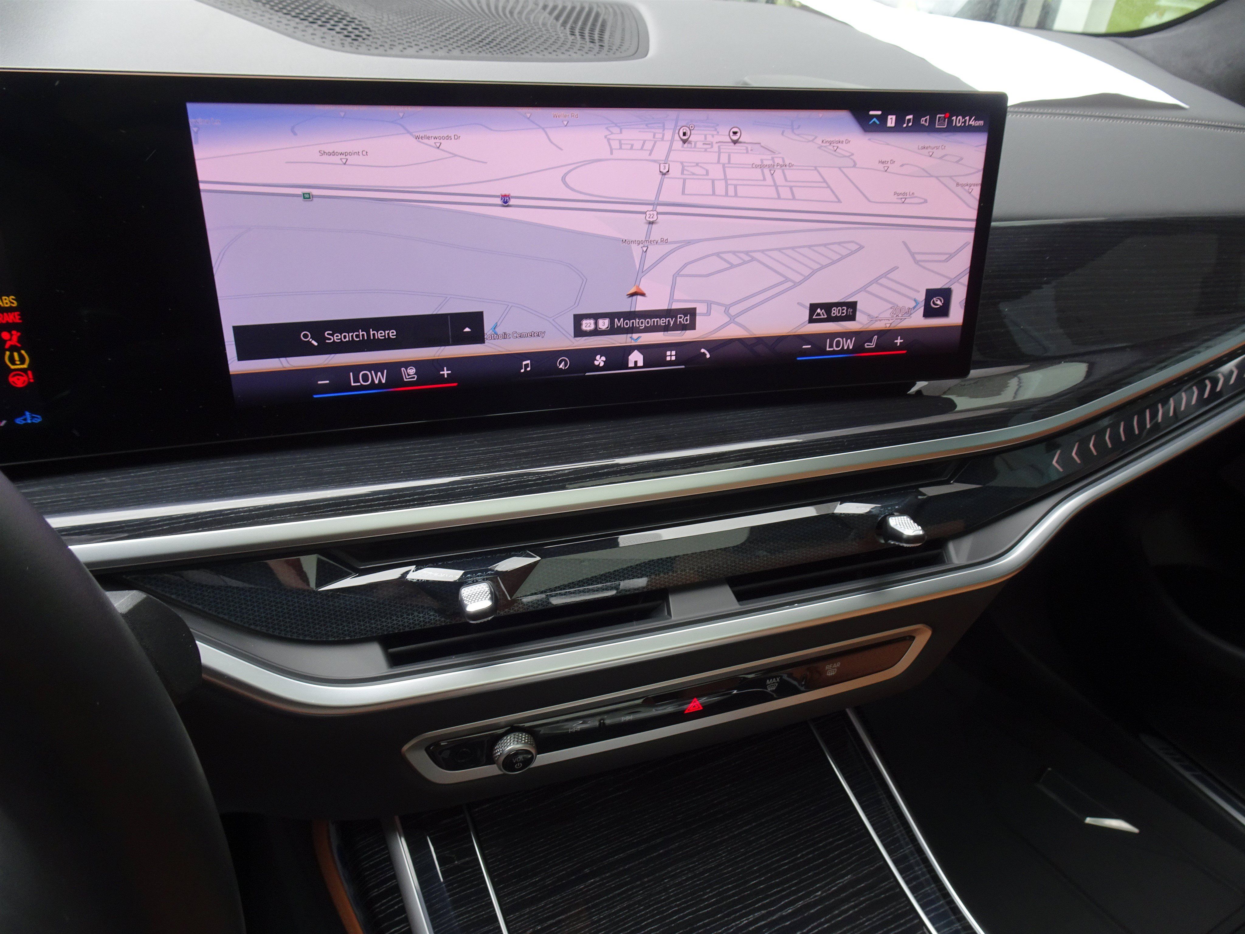 Used 2025 BMW X7 xDrive40i w/ M Sport Package AWD/4WD image 18