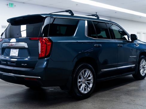 Used 2021 GMC Yukon SLT w/ SLT Premium Package image 6