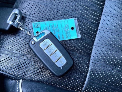 Used 2020 Genesis G70 3.3T w/ Elite Package image 12