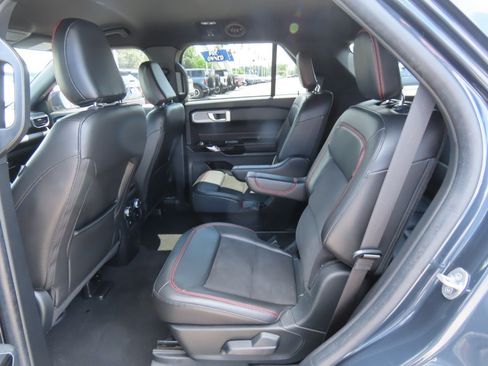 Used 2022 Ford Explorer ST-Line RWD image 21