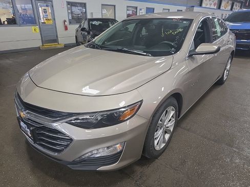 Certified 2025 Chevrolet Malibu LT FWD image 5