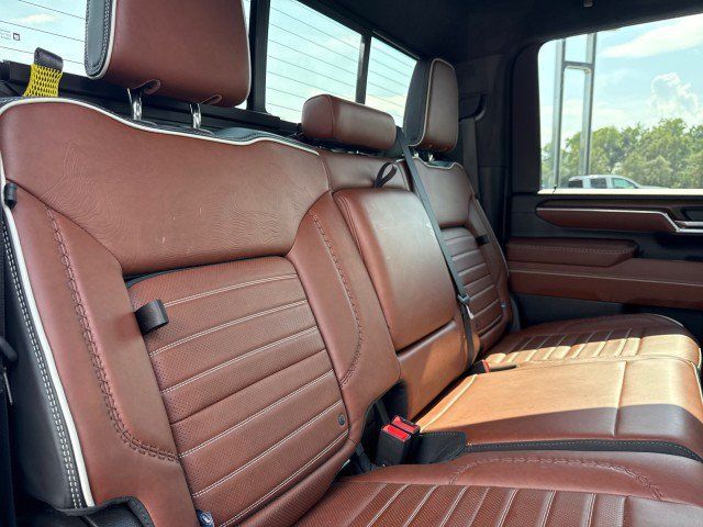 Used 2025 GMC Sierra 2500 Denali Ultimate AWD/4WD image 17