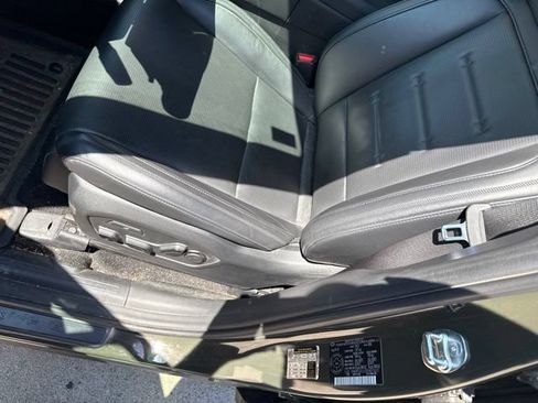 Used 2025 Hyundai Santa Fe Calligraphy AWD/4WD image 8