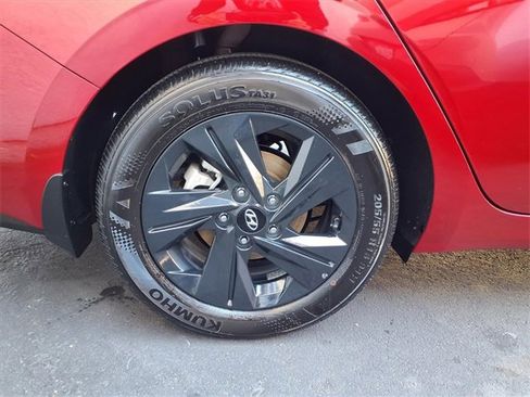 Certified 2023 Hyundai Elantra SEL w/ Winter Weather Package image 15