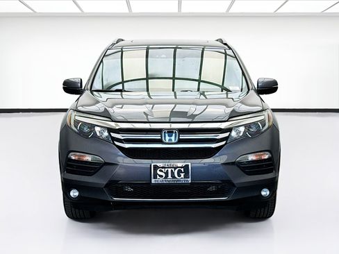 Used 2018 Honda Pilot Elite image 2
