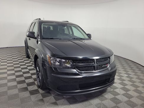 Used 2020 Dodge Journey SE w/ SE Popular Equipment Group FWD image 13
