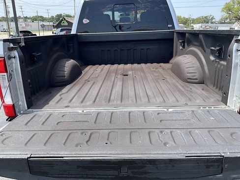 Used 2018 Ford F250 Lariat w/ Chrome Package AWD/4WD image 17