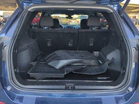 Used 2022 Chevrolet Equinox LT image 17