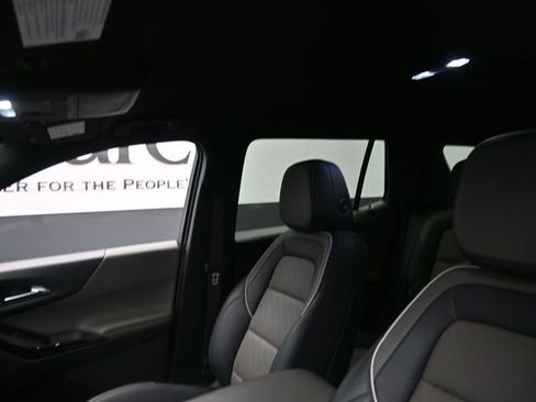 Used 2025 Chevrolet Equinox LT w/ Convenience Package II image 17