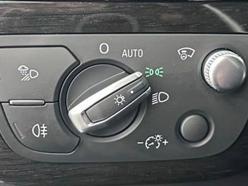Used 2018 Audi Q7 3.0T Prestige w/ Prestige Package AWD/4WD image 15