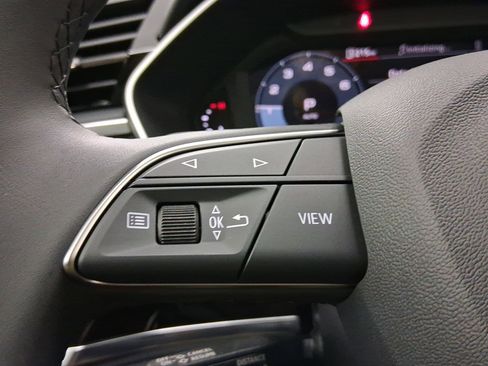 Used 2025 Audi Q3 2.0T Premium w/ Convenience Package image 15