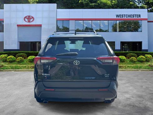 Used 2021 Toyota RAV4 XLE AWD/4WD image 6