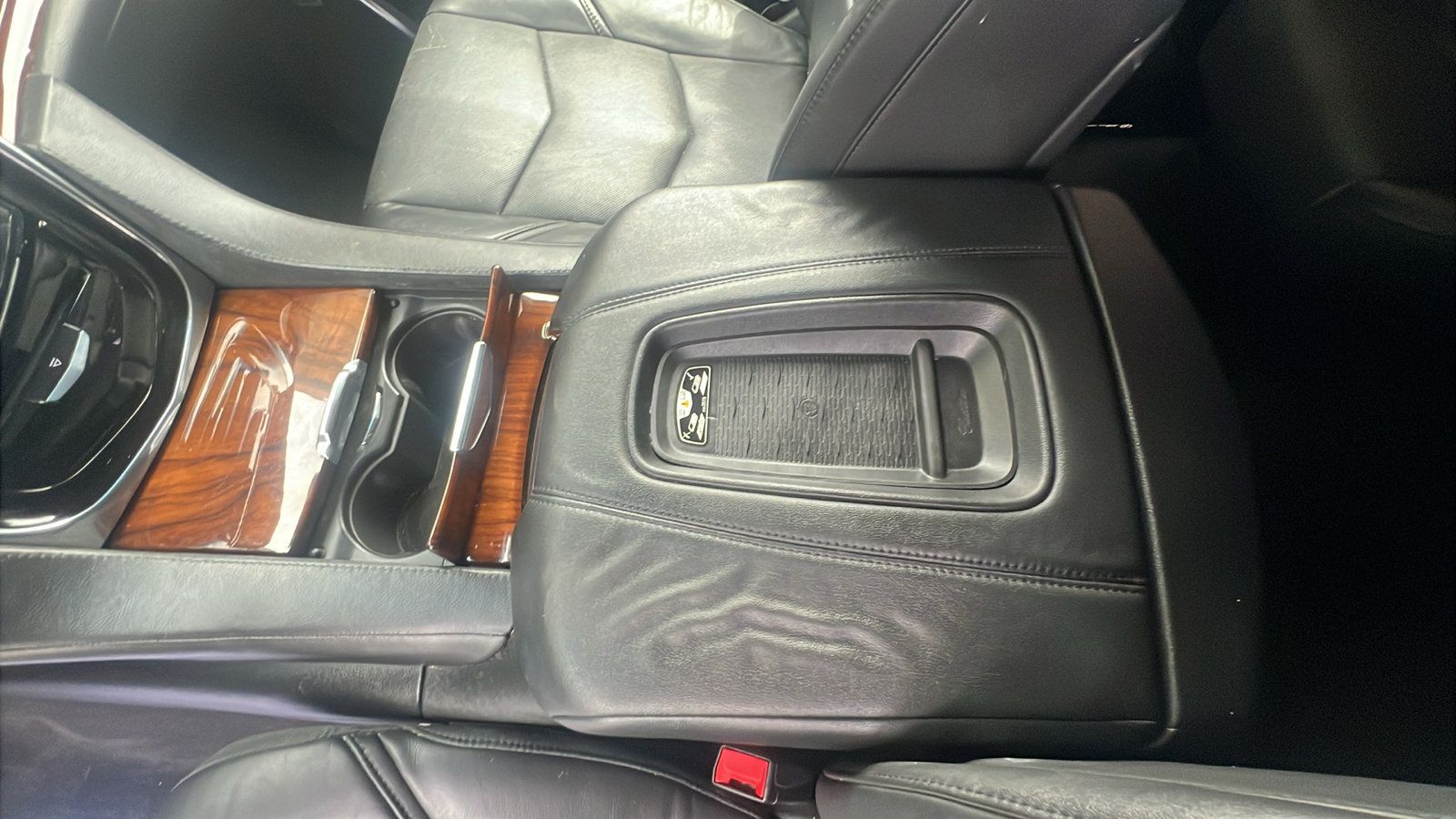 Used 2015 Cadillac Escalade Premium AWD/4WD image 12