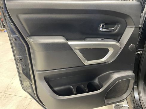 Used 2016 Nissan Titan PRO-4X image 19