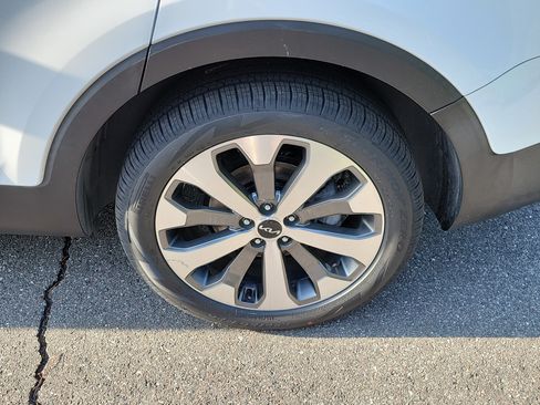Certified 2022 Kia Telluride EX w/ EX Premium Package FWD image 41
