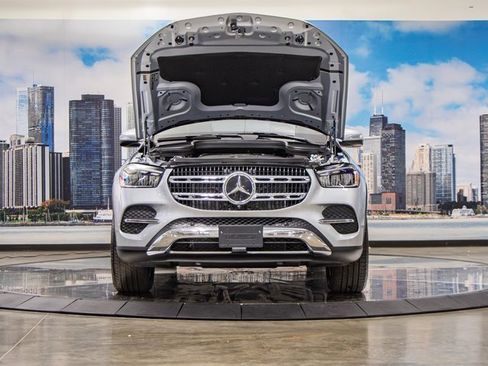 Certified 2025 Mercedes-Benz GLE 450 4MATIC image 4