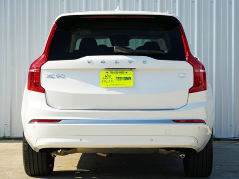 Used 2024 Volvo XC90 T8 Core w/ Protection Package Premier image 11
