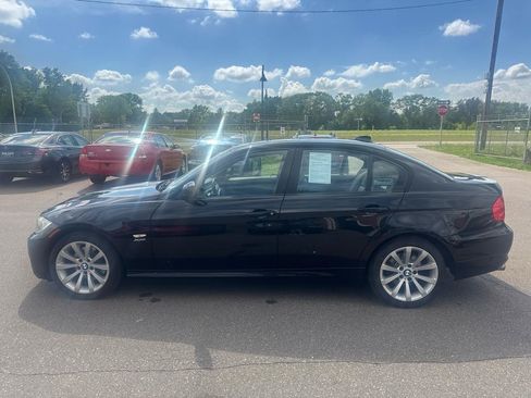 Used 2011 BMW 328i xDrive Sedan AWD/4WD image 8