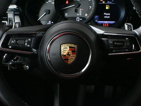 Used 2026 Porsche Macan AWD/4WD image 17