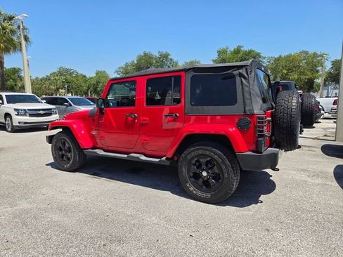 Used 2015 Jeep Wrangler Unlimited Sahara w/ Connectivity Group AWD/4WD image 4