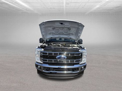 Certified 2025 Ford F350 XLT AWD/4WD image 63