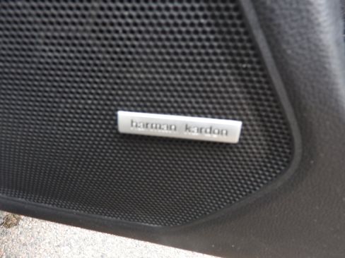 Used 2017 Subaru Outback 2.5i Limited image 12