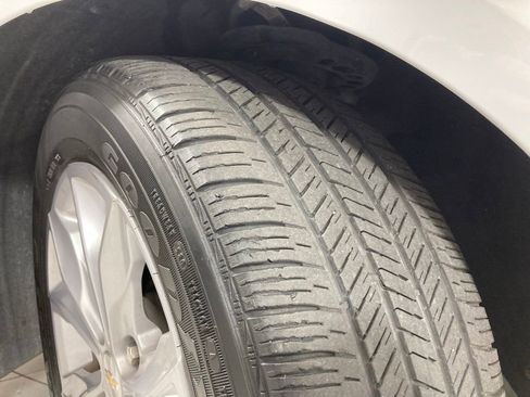 Used 2023 Chevrolet Malibu LT image 24