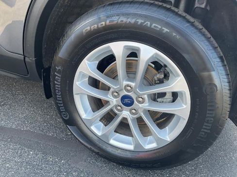 Certified 2021 Ford Escape SE w/ Cold Weather Package image 6