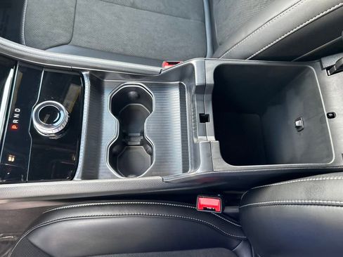 New 2025 Jeep Grand Cherokee Altitude image 19