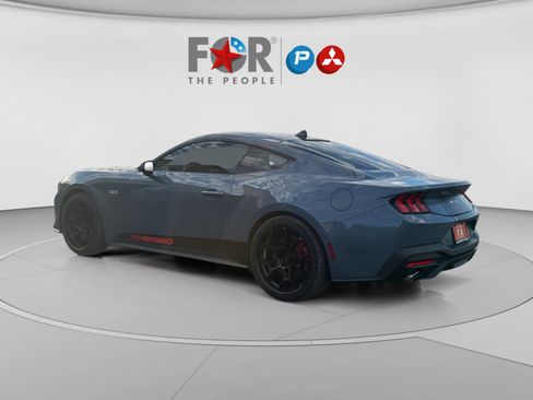 Used 2025 Ford Mustang GT Premium RWD image 4