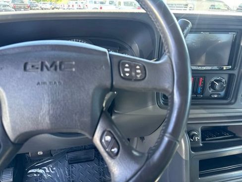 Used 2004 GMC Sierra 2500 SLE w/ Heavy-Duty Power Package RWD image 20