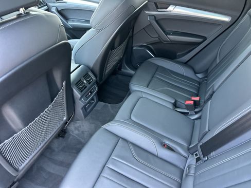 Used 2025 Audi Q5 2.0T Premium w/ Convenience Plus Package AWD/4WD image 4