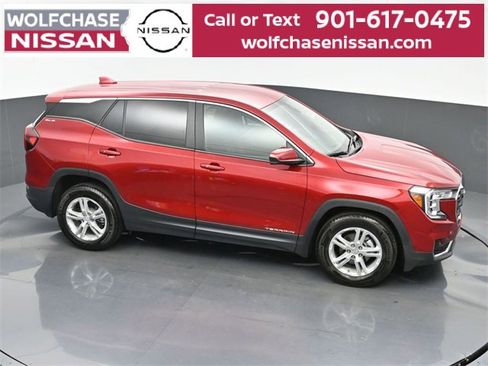 Used 2023 GMC Terrain SLE image 35