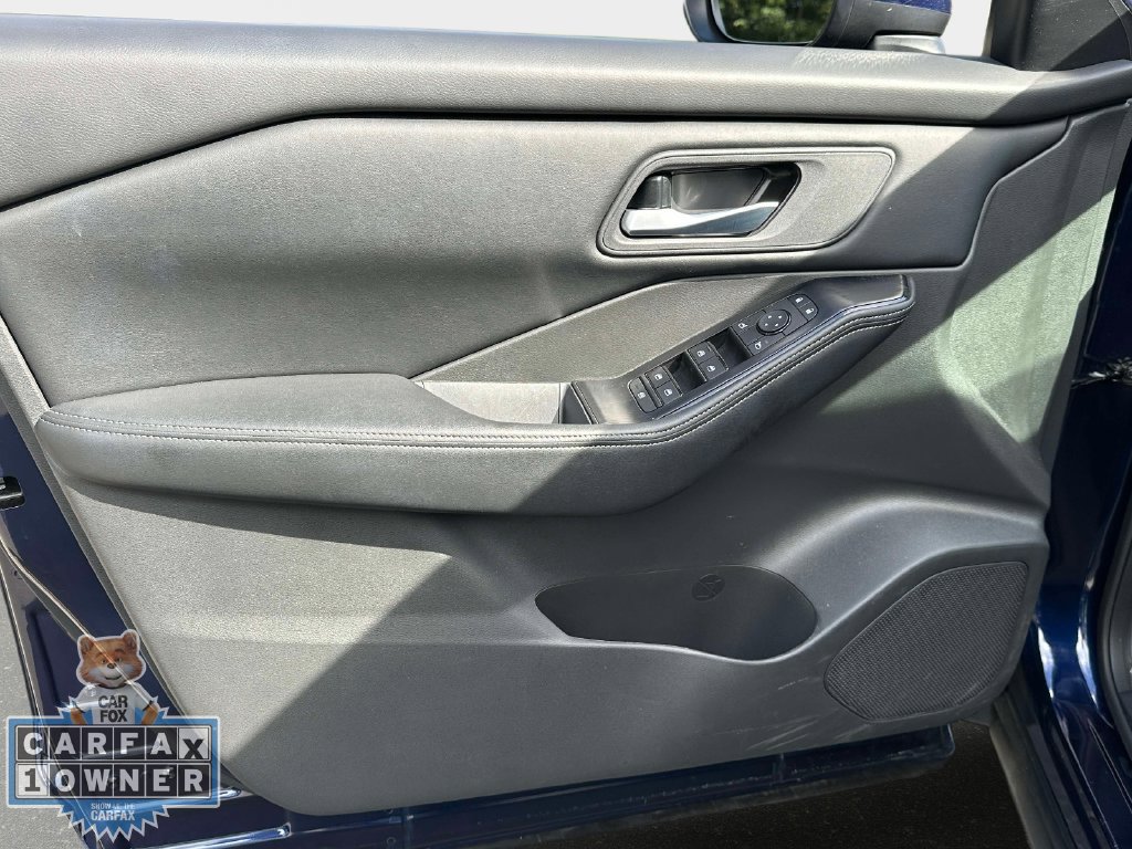 Used 2026 Nissan Rogue SV AWD/4WD image 18
