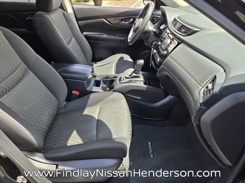 Used 2017 Nissan Rogue S AWD/4WD image 16