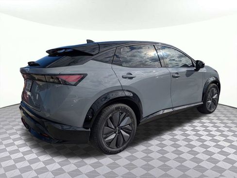 Used 2023 Nissan Ariya AWD image 3
