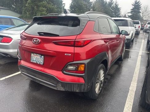 Used 2018 Hyundai Kona SEL image 3