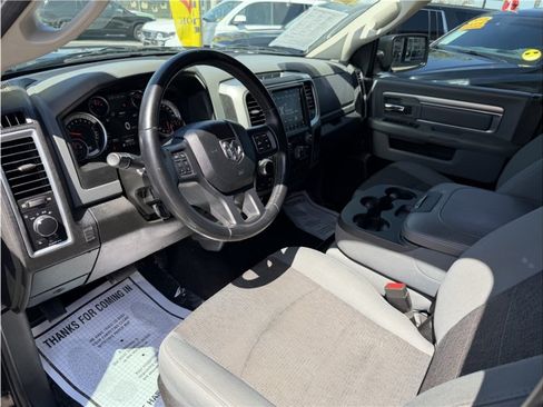 Used 2019 RAM 1500 Classic SLT w/ Luxury Group AWD/4WD image 16