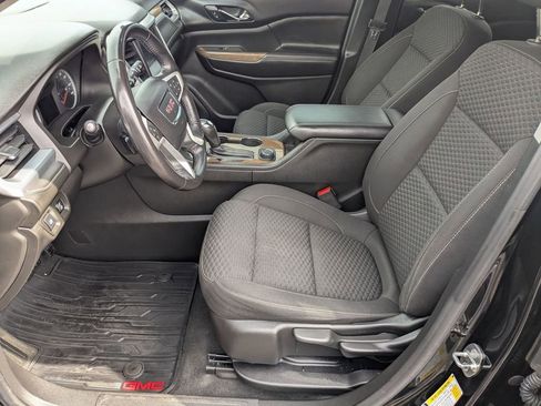 Used 2018 GMC Acadia SLE image 15